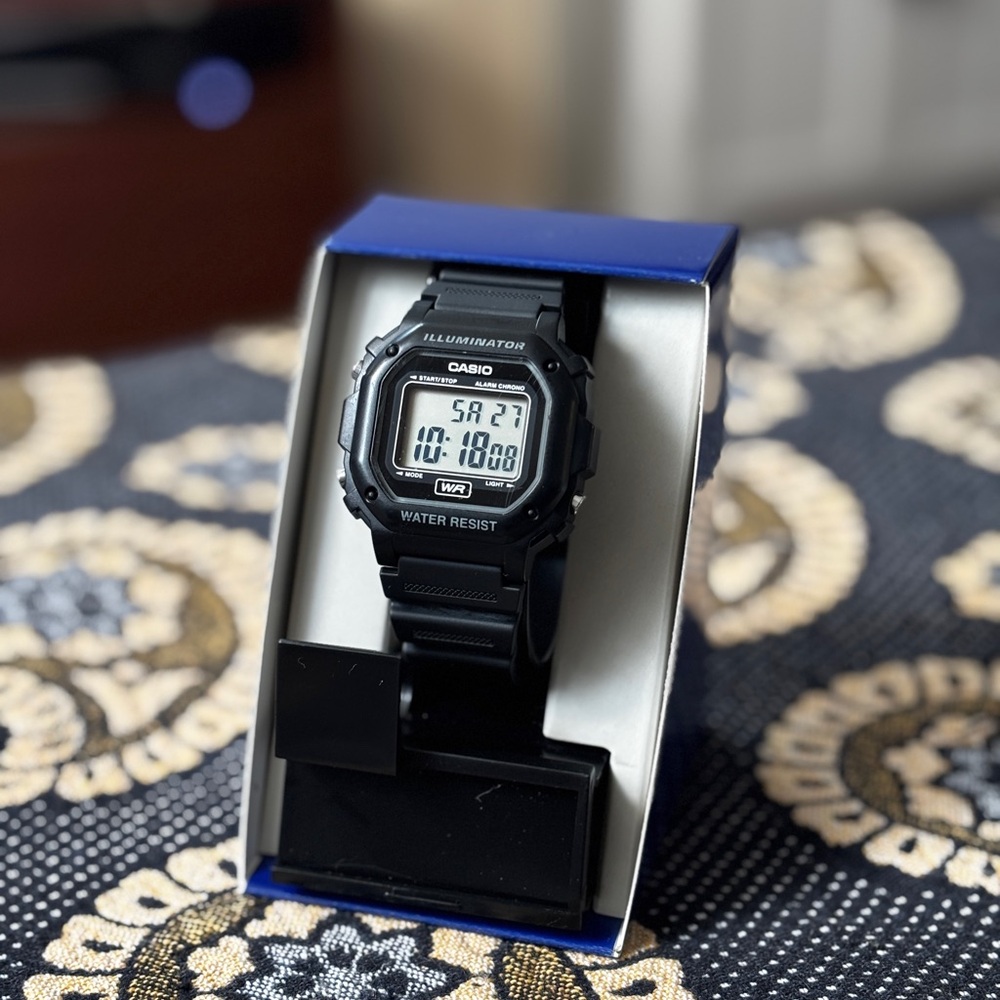 Casio Illuminator F-108WH Black Smartwatch